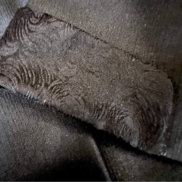 Colbert's Harry Holland Vintage Black and Engraved Look Blazer Jacket - Picture 5 of 15